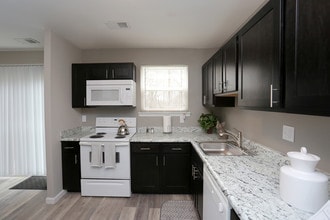 The Springs Townhomes in Parkville, MD - Foto de edificio - Interior Photo