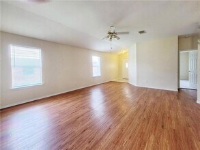 503 Lafayette Square Dr in Leander, TX - Building Photo - Building Photo