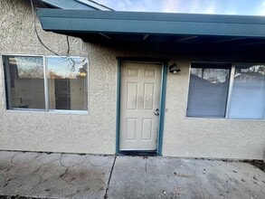 5815 Hazel Ave in Orangevale, CA - Building Photo - Building Photo