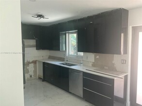 1443 Harding St in Hollywood, FL - Building Photo - Building Photo