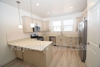 4312 W Silver Peak Ln in Herriman, UT - Building Photo - Building Photo