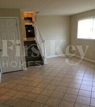 17225 Coventry Ln in Country Club Hills, IL - Building Photo - Building Photo