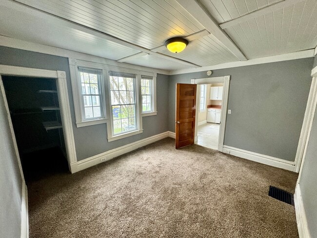 12 Fairbanks St NE in Grand Rapids, MI - Building Photo - Building Photo