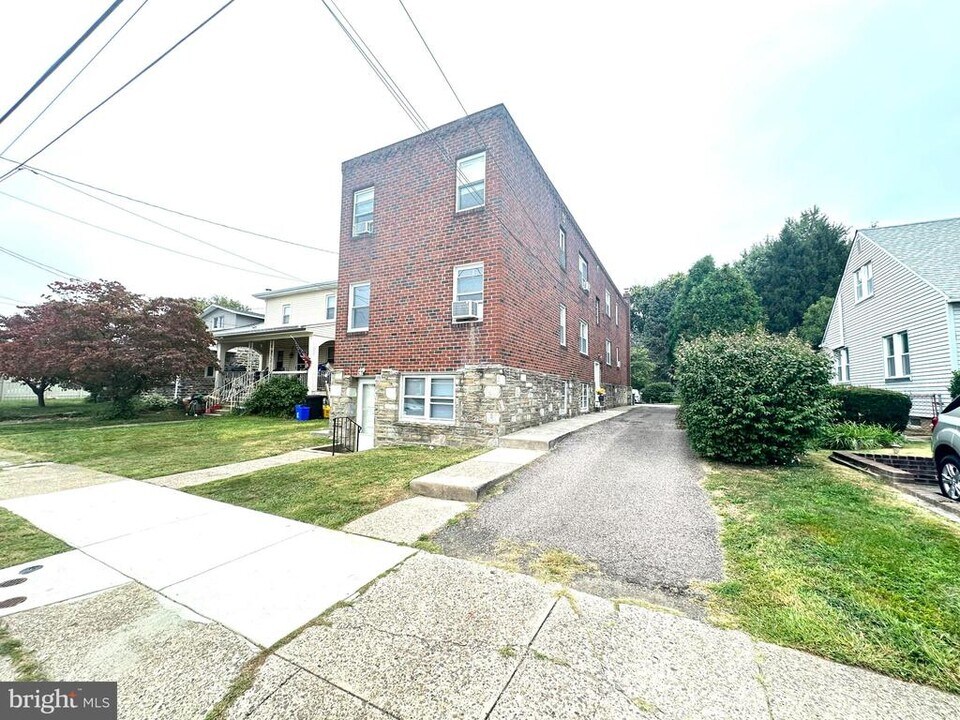 7712-14 Watson St in Philadelphia, PA - Building Photo