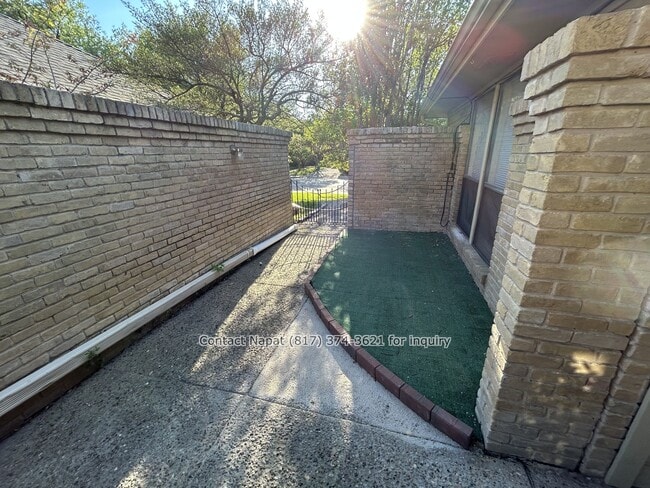 16416 Lauder Ln in Dallas, TX - Foto de edificio - Building Photo