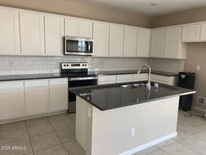 17383 W Via De Luna Dr in Surprise, AZ - Building Photo - Building Photo