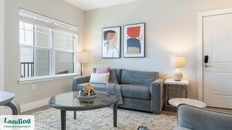 3060 Southcreek Blvd in Orlando, FL - Building Photo