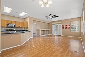 7904 Smokey Ridge Ct in Las Vegas, NV - Building Photo - Building Photo