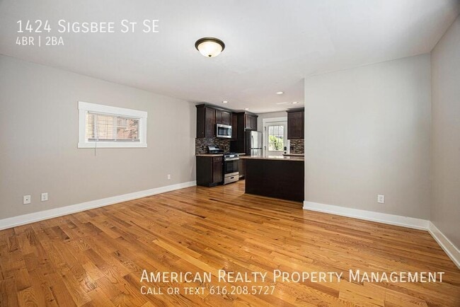 1424 Sigsbee St SE in Grand Rapids, MI - Building Photo - Building Photo