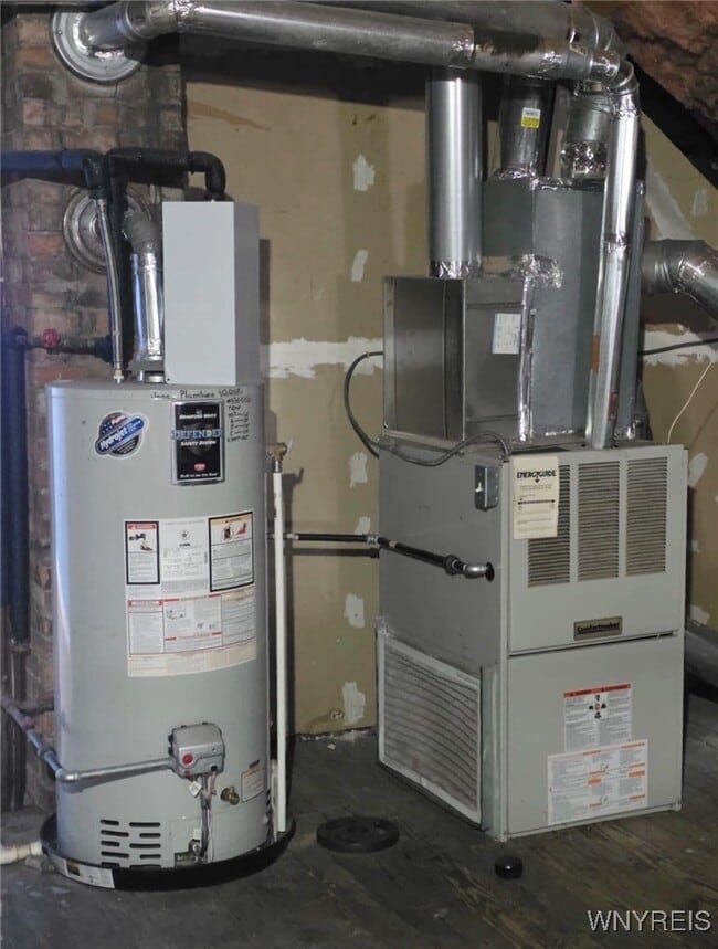 64 Sweet Ave in Buffalo, NY - Building Photo - Building Photo