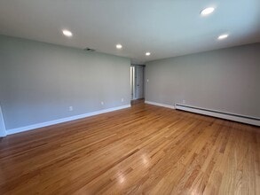 520 Toleman Rd in Rock Tavern, NY - Building Photo - Building Photo
