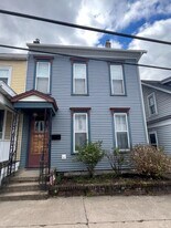 122 Center St in Danville, PA - Building Photo