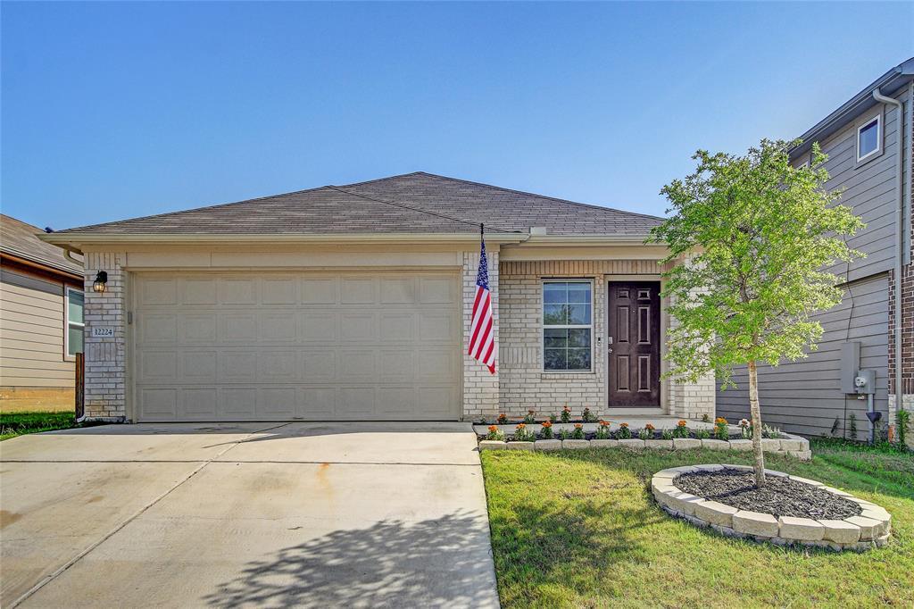12224 Token Trl in Elgin, TX - Building Photo