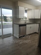 1405 Wright Ave in Sumner, WA - Building Photo - Building Photo