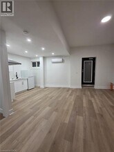 69 Hellems Ave in Welland, ON - Building Photo - Building Photo