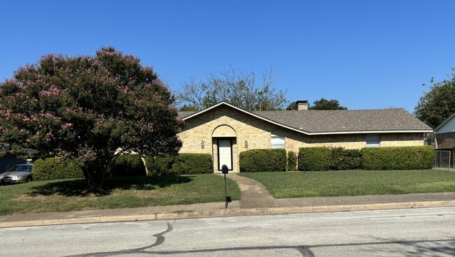 property at 127 S Crestwood Blvd