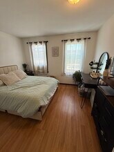 205 D St, Unit 2 in Boston, MA - Building Photo - Building Photo