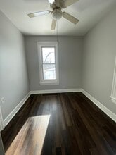 134 E Maple St, Unit #2 in Hinsdale, IL - Building Photo - Building Photo