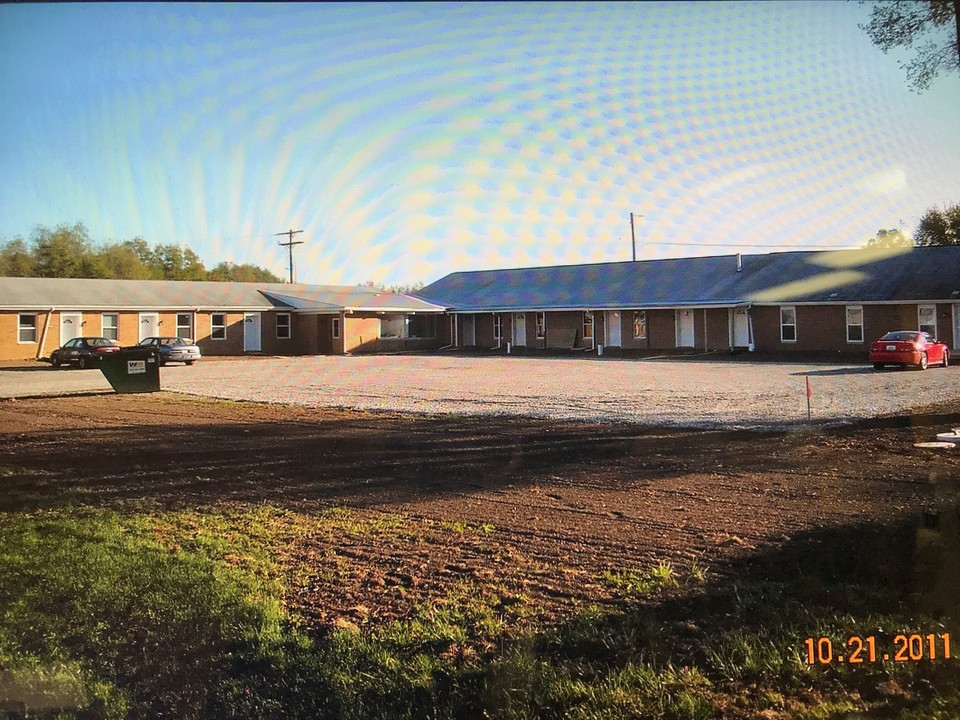 Winkler Village Apartments in East Peoria, IL - Building Photo