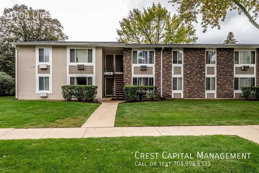 1400 Light Road, Unit Unit 206 in Oswego, IL - Building Photo
