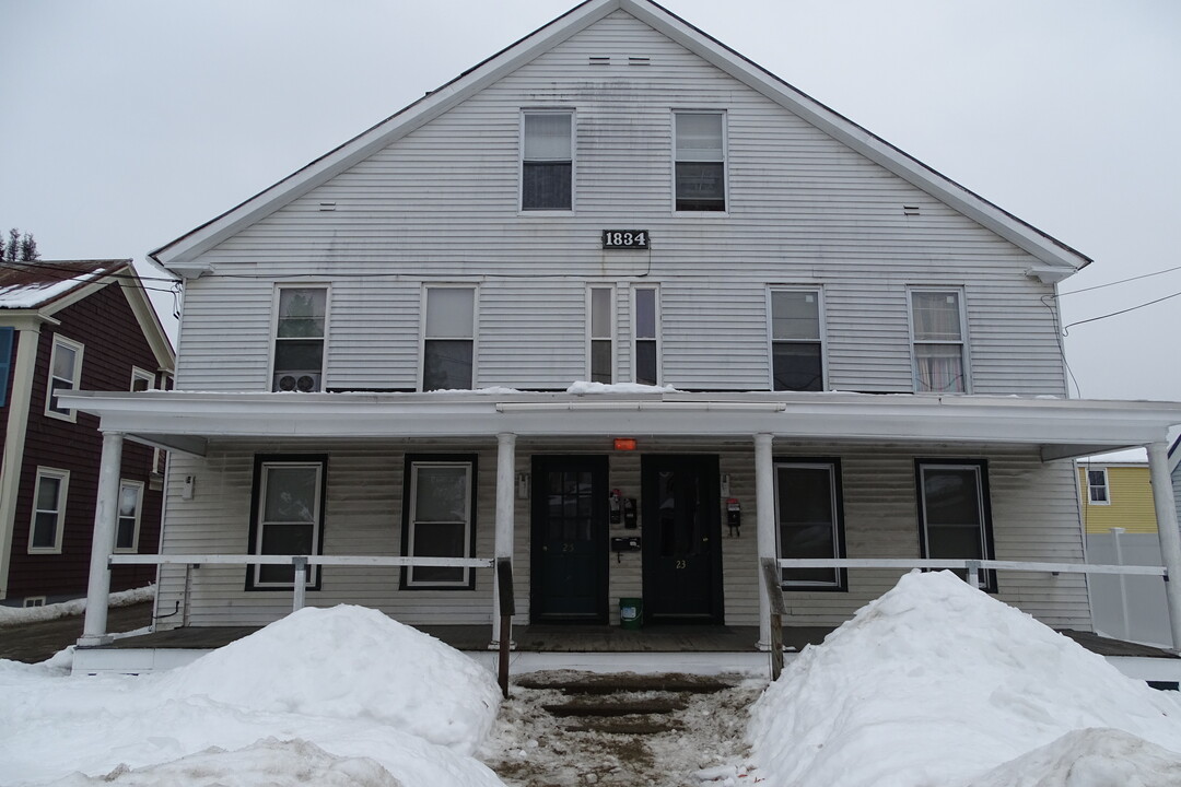 25 Bunker Hill St, Unit 2 in Lancaster, NH - Building Photo