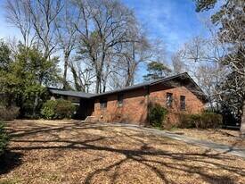1640 Beckham Dr in Birmingham, AL - Building Photo