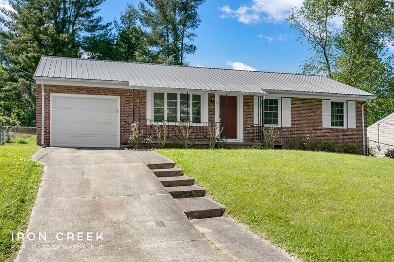 59 Starmount Dr in Asheville, NC - Building Photo