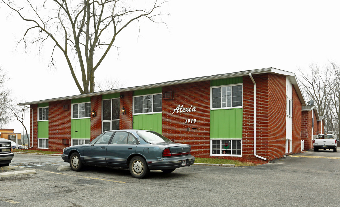 Alexia Apartments in Toledo, OH - Building Photo