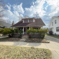 630 Delaware St SE in Grand Rapids, MI - Building Photo