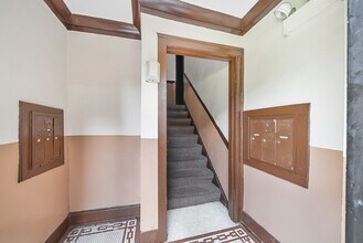 7617 S Kingston Ave in Chicago, IL - Building Photo - Building Photo