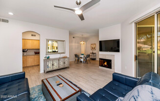 1411 E Orangewood Ave in Phoenix, AZ - Building Photo