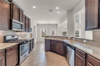 13313 Suntail Ct in Texas City, TX - Building Photo - Building Photo