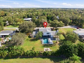 4920 Shady River Ln in Ft. Myers, FL - Building Photo - Building Photo