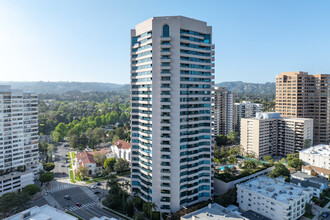 Blair House in Los Angeles, CA - Building Photo - Building Photo