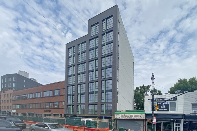 1425 Fulton St in Brooklyn, NY - Building Photo - Building Photo