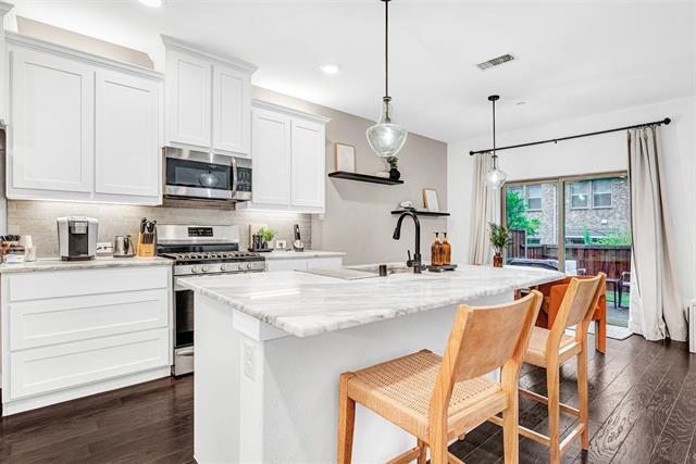 property at 2725 Starburst Dr
