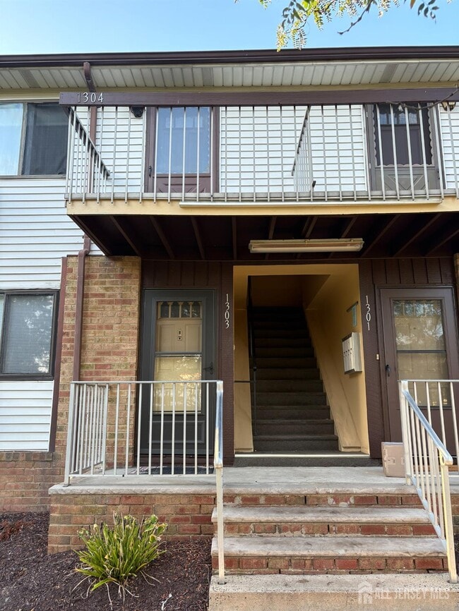property at 1304 Cricket Ln