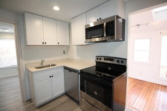 16 Middlesex St in Chelmsford, MA - Building Photo - Building Photo