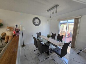 383 Rue de Chalifoux in Gatineau, QC - Building Photo - Building Photo