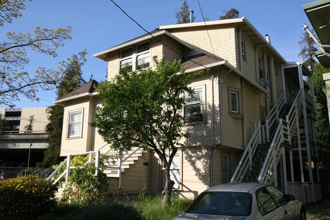 12 Croxton Ave in Oakland, CA - Building Photo - Building Photo