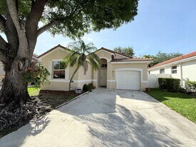 4965 SW 153 Terrace in Davie, FL - Building Photo