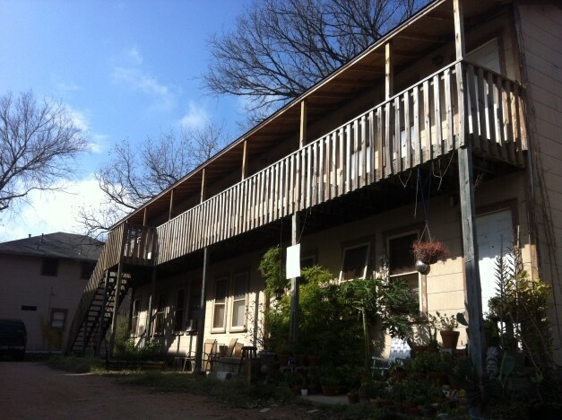 204 E 30th St in Austin, TX - Building Photo