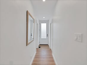 20 Hill St in Hamilton, ON - Building Photo - Building Photo