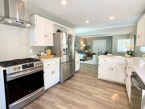 235 N 1st St in Campbell, CA - Building Photo - Building Photo