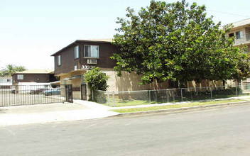 3333-3344 Andrita St in Los Angeles, CA - Foto de edificio - Building Photo