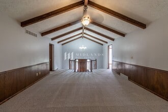 13302 S 26th Ave in Bellevue, NE - Foto de edificio - Building Photo