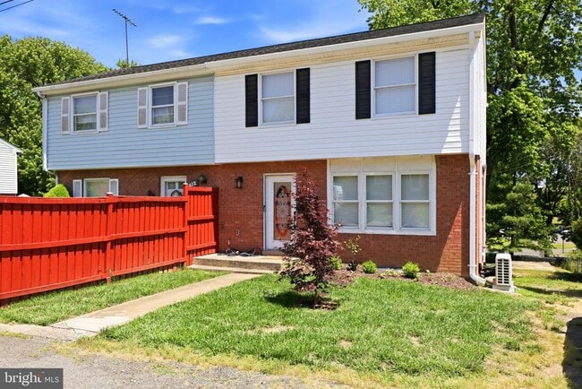 property at 414 Madison Ct SE
