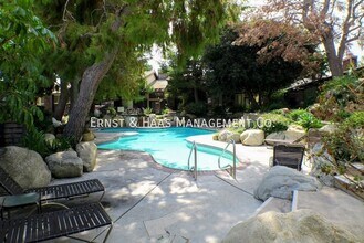 3667 Country Club Dr in Long Beach, CA - Building Photo - Building Photo