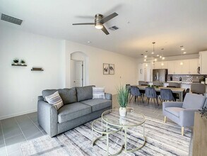 8851 Cabot Cliffs Dr in Davenport, FL - Building Photo - Building Photo