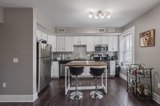 Devenir District- 711 W Alexandrine in Detroit, MI - Building Photo - Interior Photo